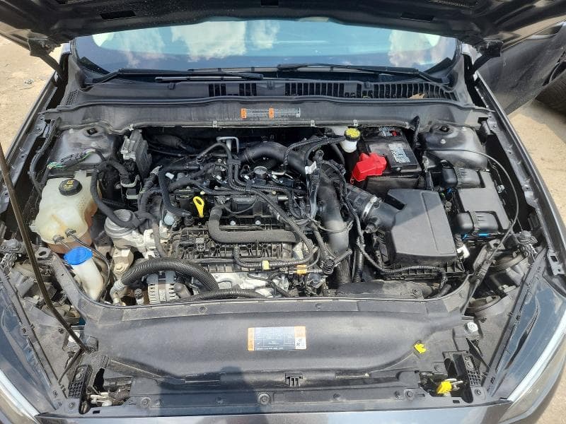 2020 FORD FUSION SE 11