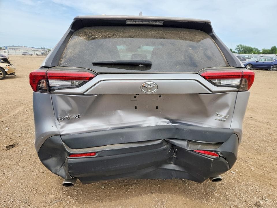 2024 TOYOTA RAV4 XLE 6