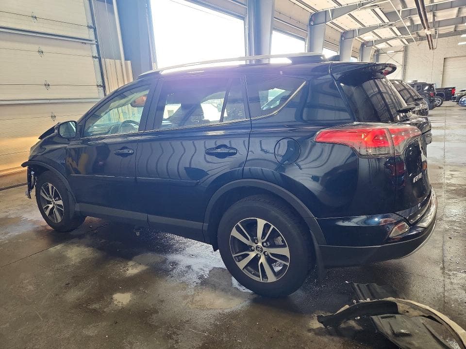 2018 TOYOTA RAV4 XLE 2