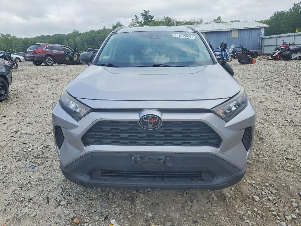 2019 TOYOTA RAV4 LE 5