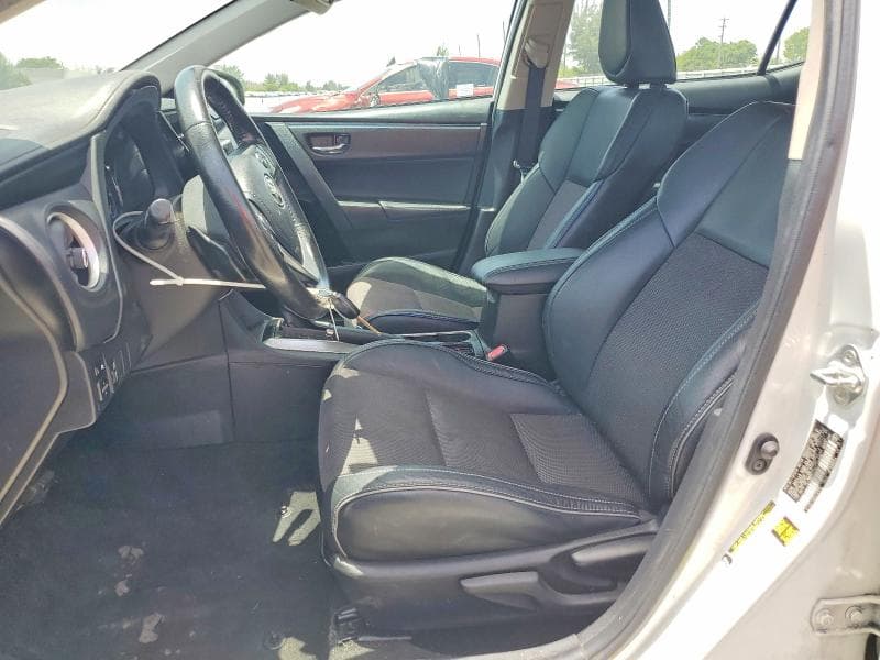 2019 TOYOTA COROLLA SE 7