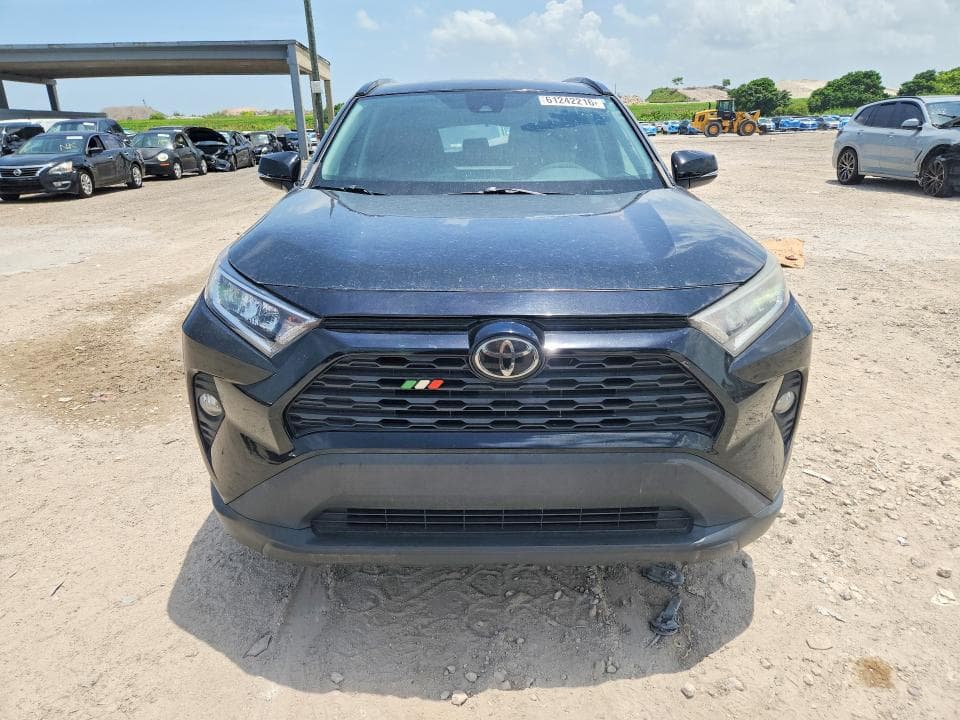 2021 TOYOTA RAV4 XLE 5