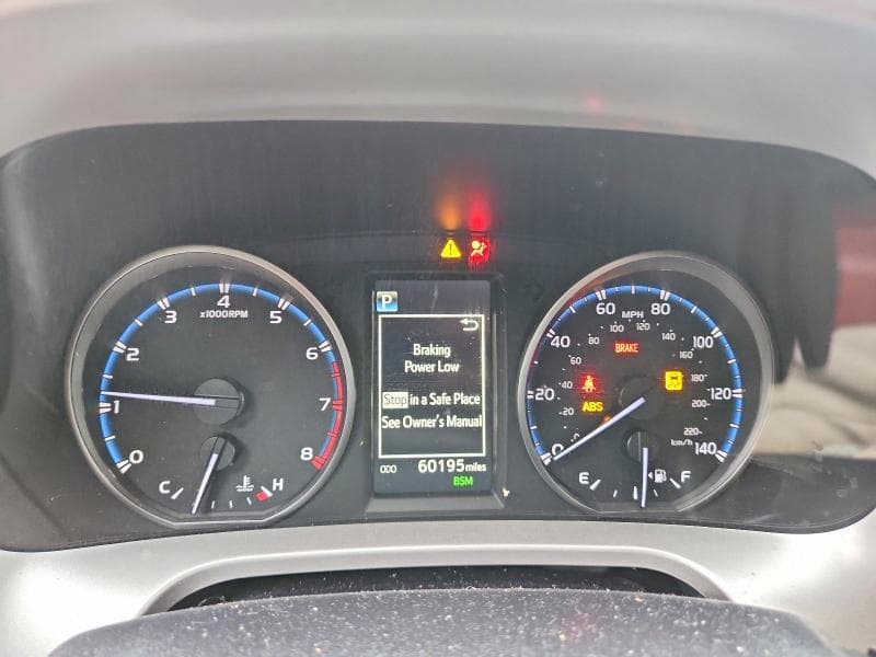 2018 TOYOTA RAV4 XLE 9