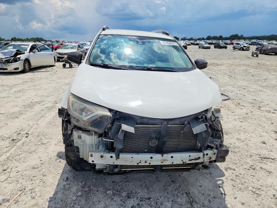 2018 TOYOTA RAV4 LE 5