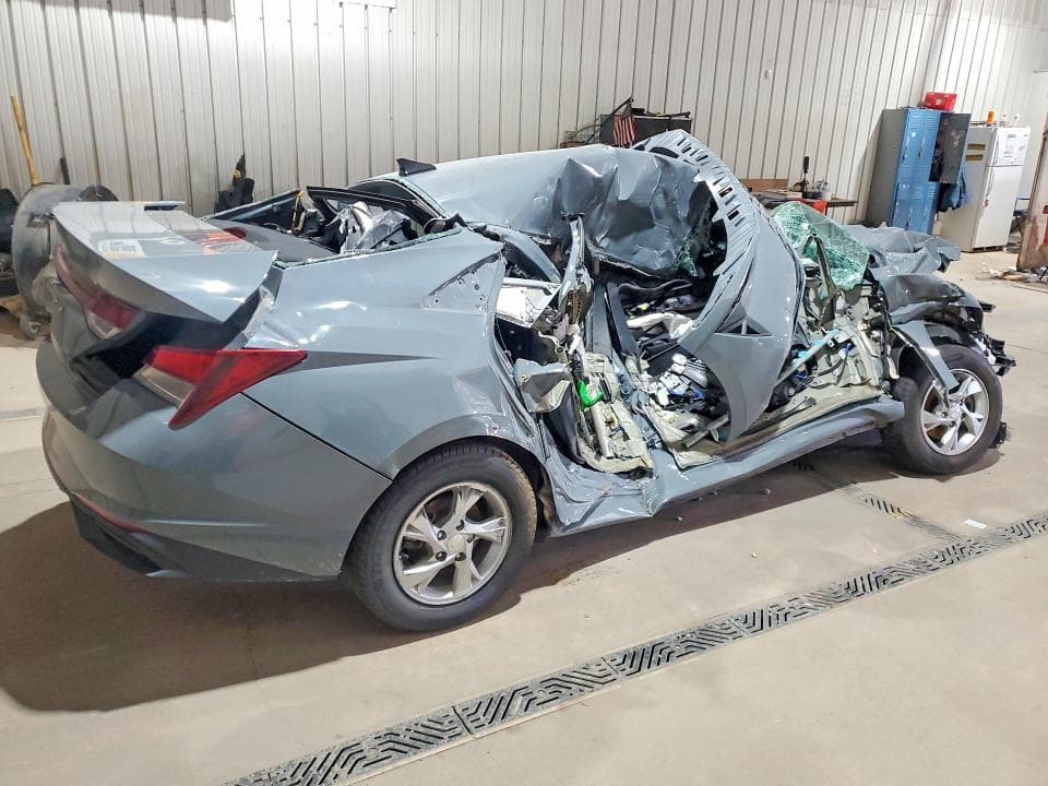 2021 HYUNDAI ELANTRA SE 3