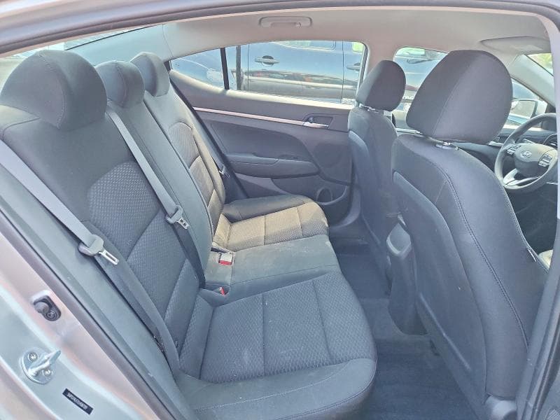 2020 HYUNDAI ELANTRA SE 10