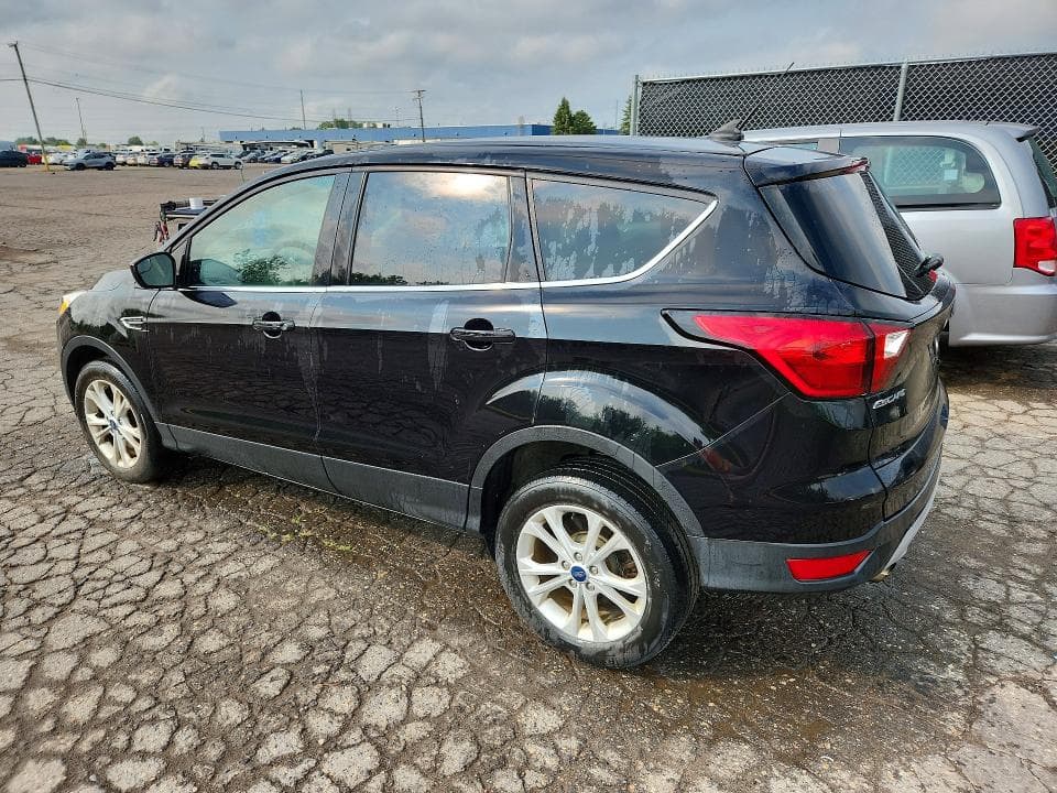 2019 FORD ESCAPE SE 2