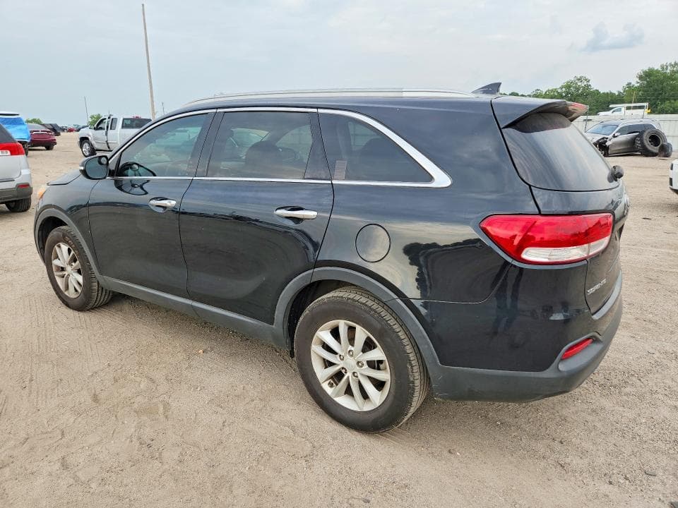 2018 KIA SORENTO LX 2