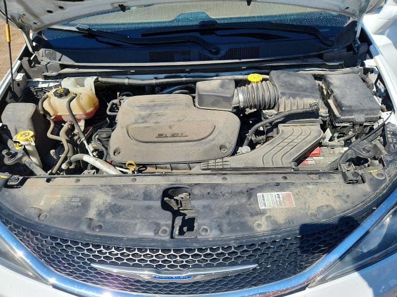 2019 CHRYSLER PACIFICA LIMITED 12