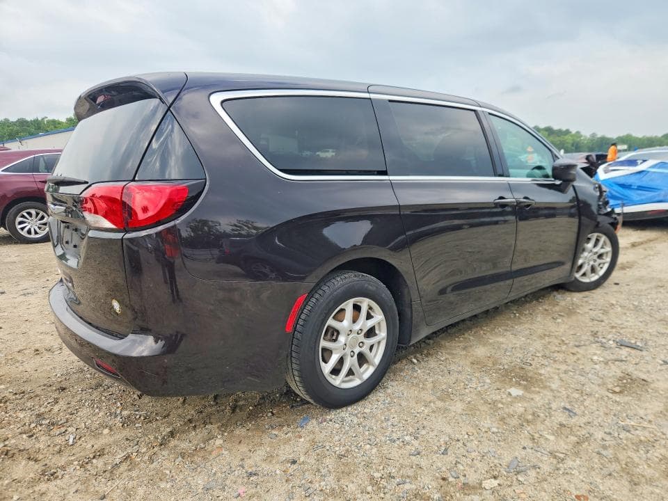 2018 CHRYSLER PACIFICA TOURING 3