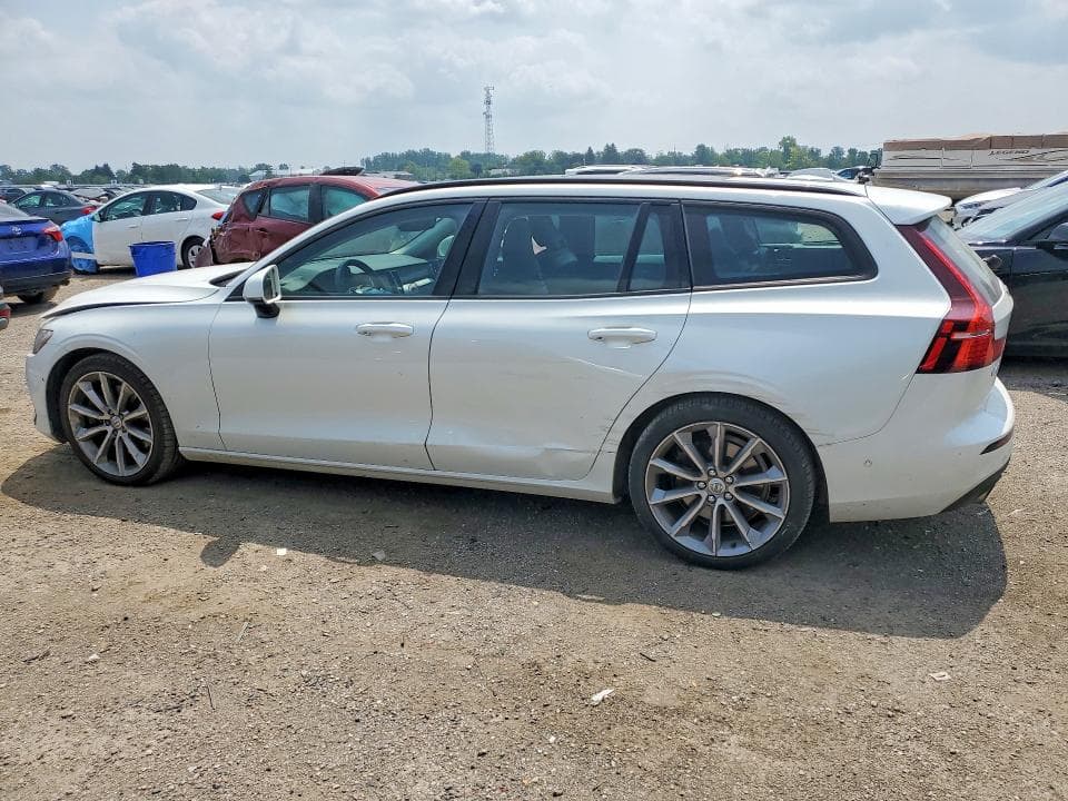 2019 VOLVO V60 T6 MOMENTUM 2