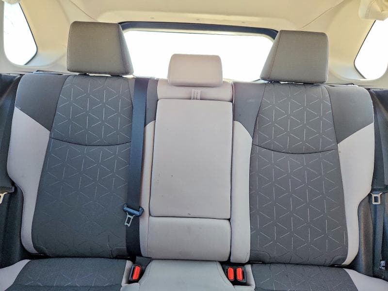 2021 TOYOTA RAV4 XLE 10