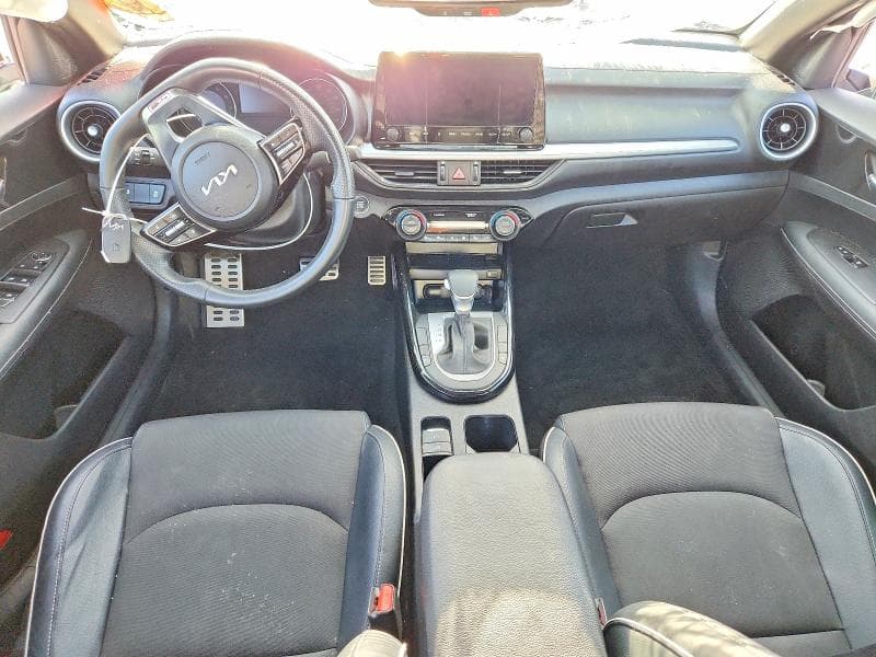 2023 KIA FORTE GT LINE 8