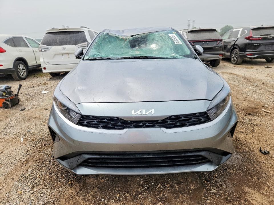 2023 KIA FORTE LXS 5
