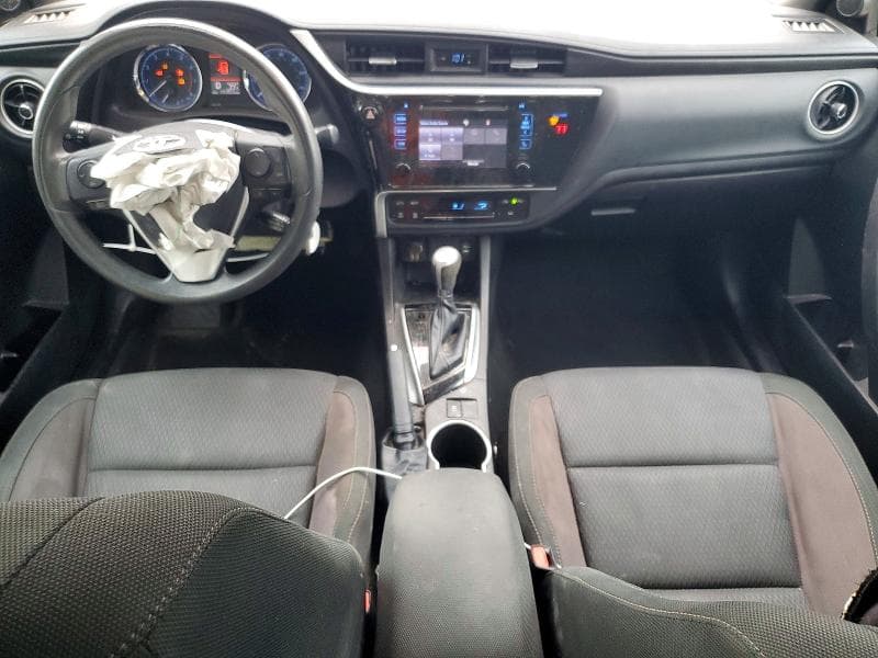 2018 TOYOTA COROLLA LE 8