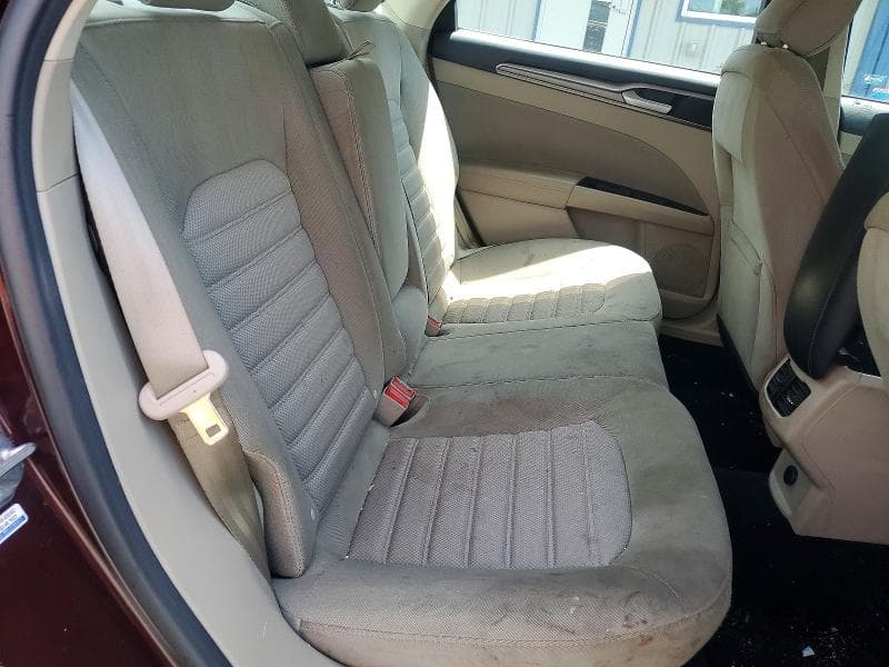 2017 FORD FUSION SE 10