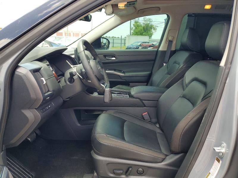 2024 NISSAN PATHFINDER SL 7
