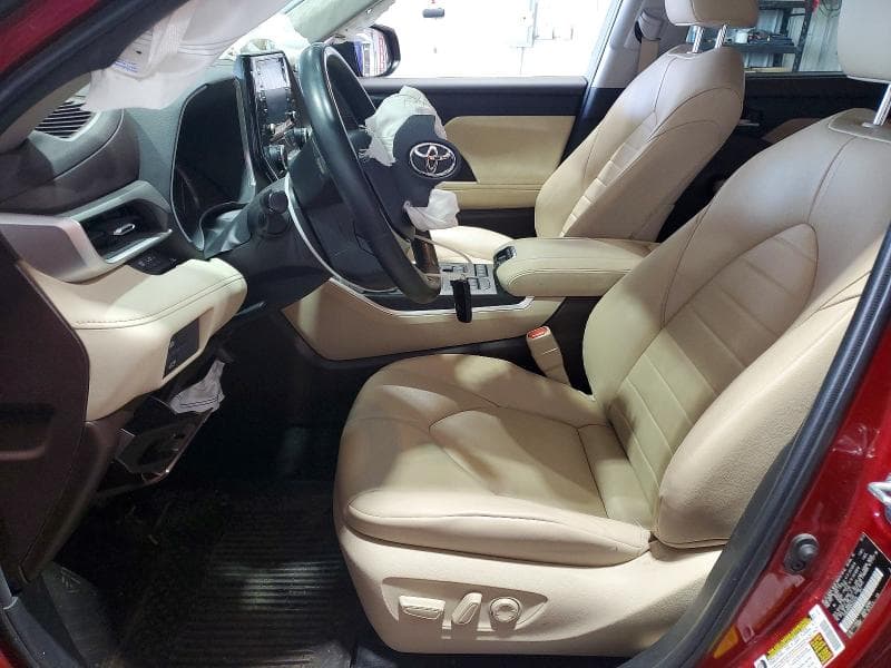 2022 TOYOTA HIGHLANDER XLE 7