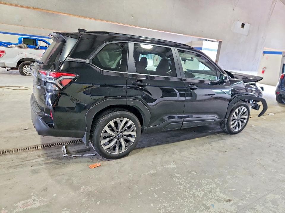 2025 SUBARU FORESTER TOURING 3