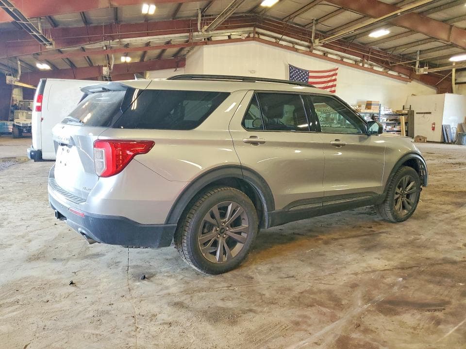 2021 FORD EXPLORER XLT 3