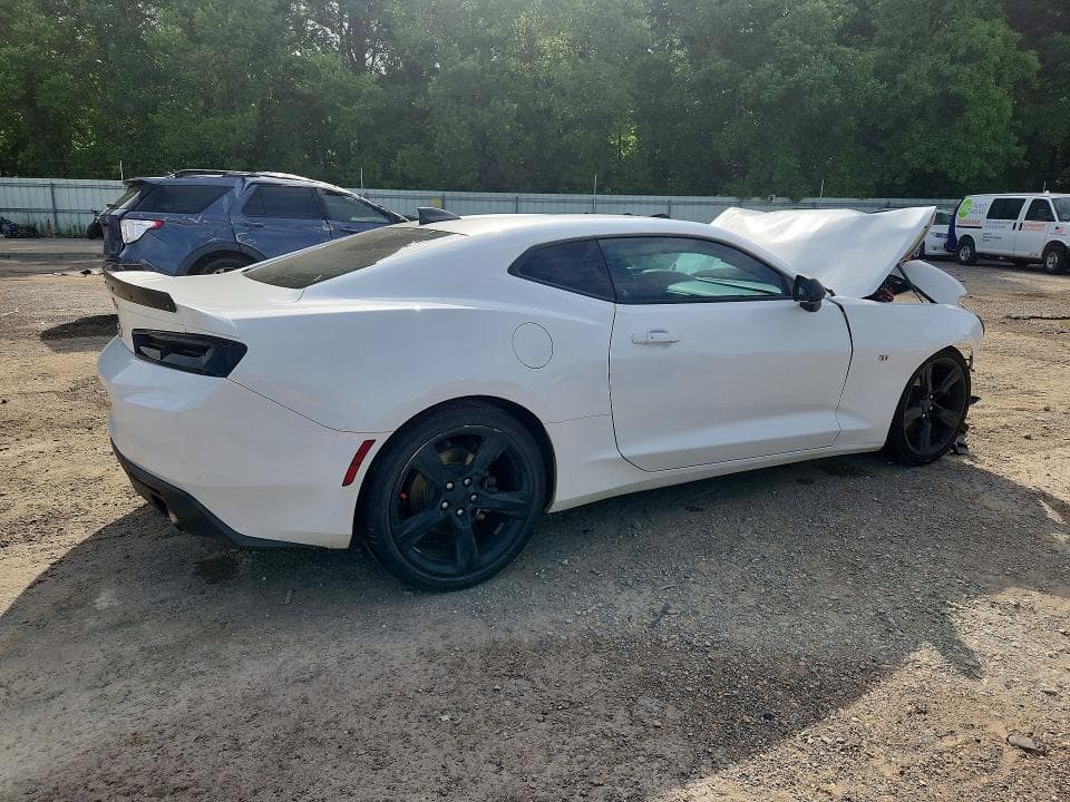 2018 CHEVROLET CAMARO LT 3