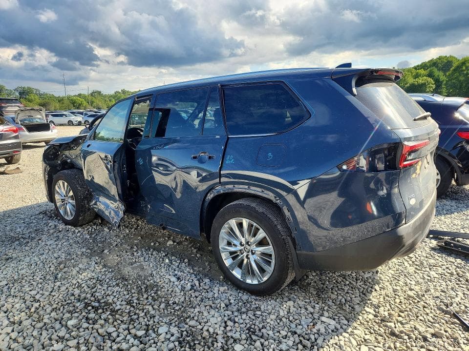 2025 TOYOTA GRAND HIGHLANDER PLATINUM 2
