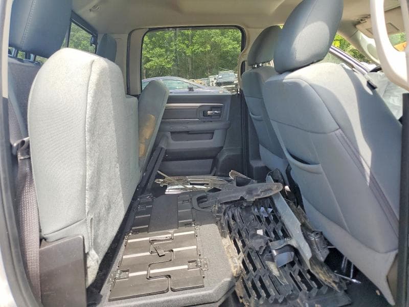 2019 RAM 1500 CLASSIC SLT 10