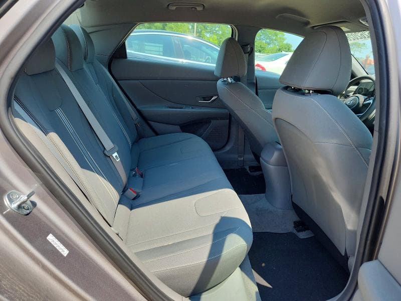2021 HYUNDAI ELANTRA SEL 10