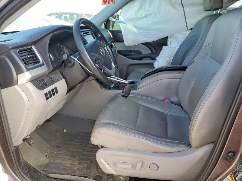 2019 TOYOTA HIGHLANDER LIMITED 7