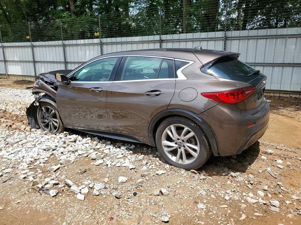 2018 INFINITI QX30 LUXURY 2