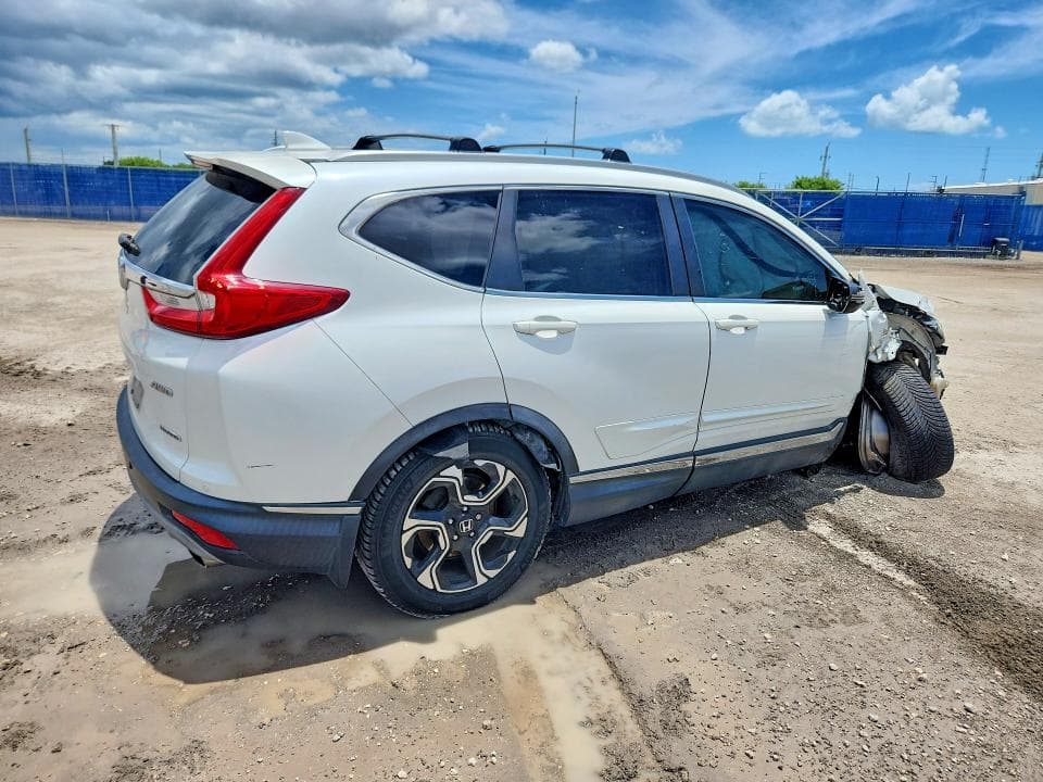 2018 HONDA CR-V TOURING 3