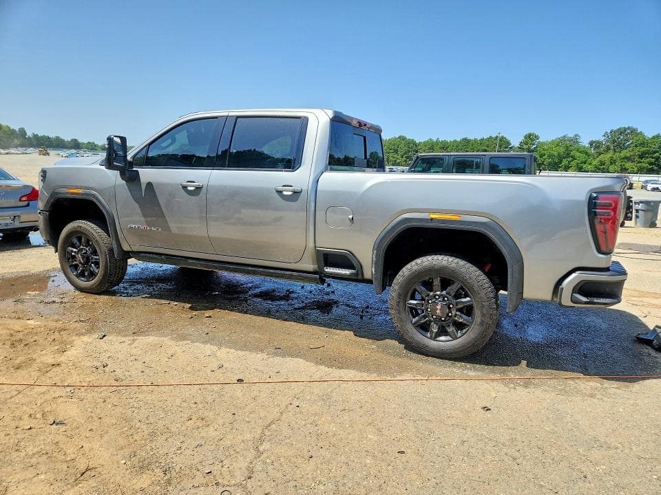 2025 GMC SIERRA K2500 AT4 2