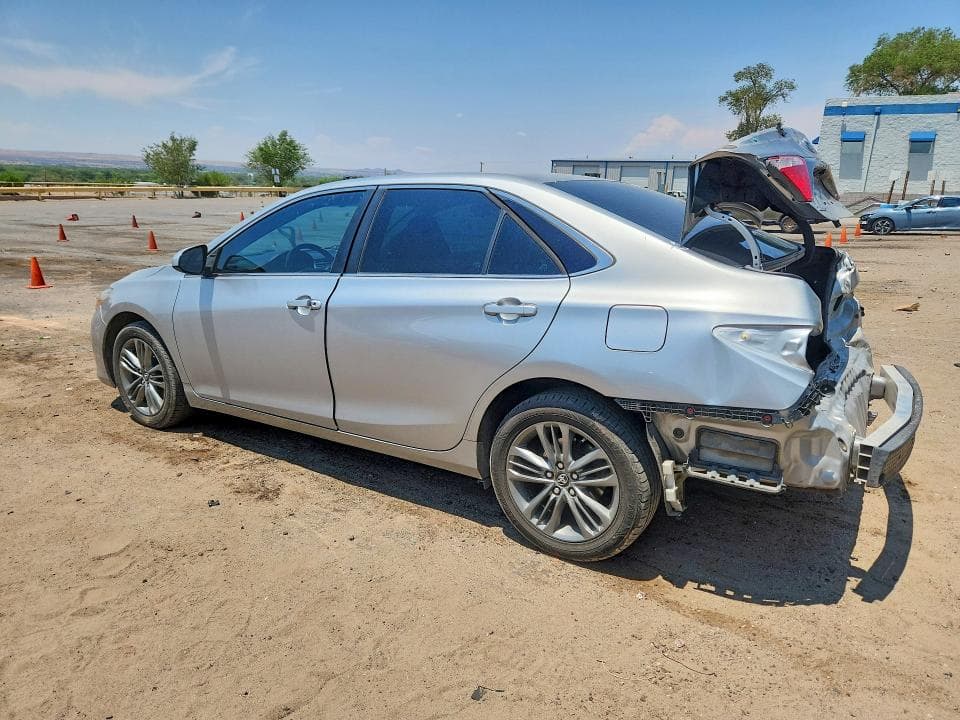 2017 TOYOTA CAMRY SE 2