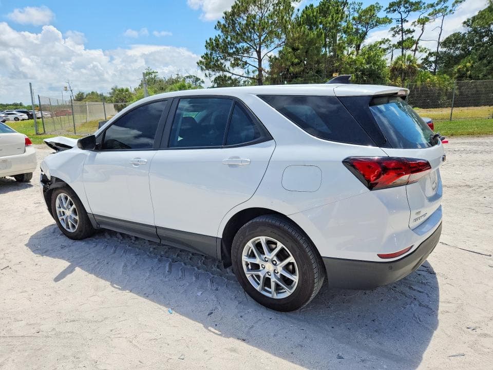 2022 CHEVROLET EQUINOX LS 2