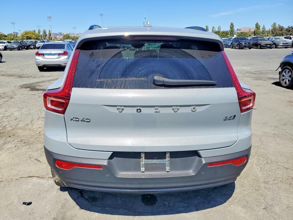 2024 VOLVO XC40 ULTIMATE 6