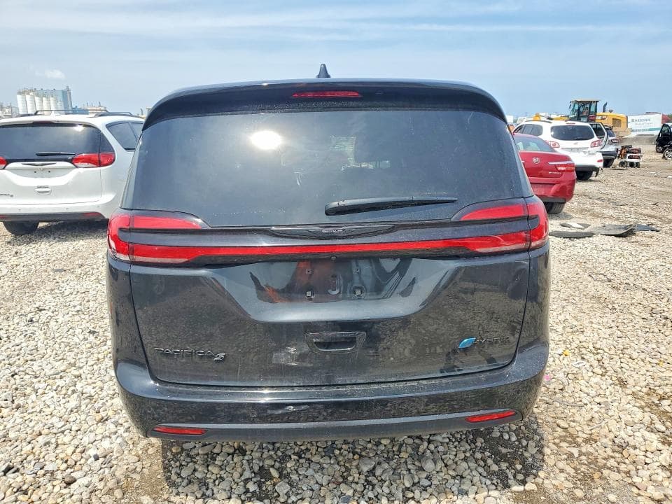 2023 CHRYSLER PACIFICA HYBRID LIMITED 6