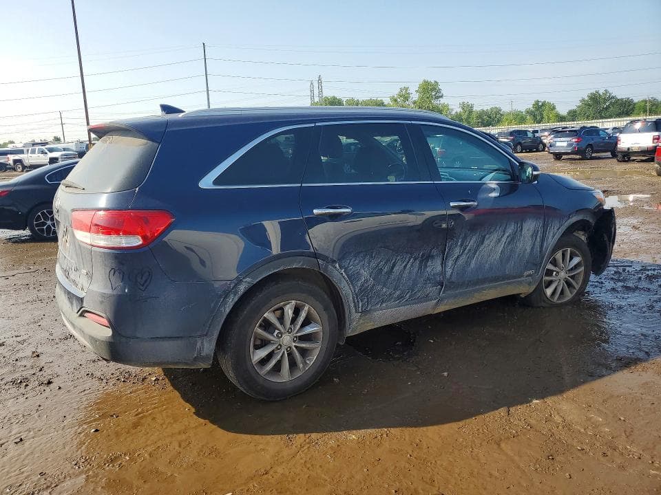 2017 KIA SORENTO LX 3