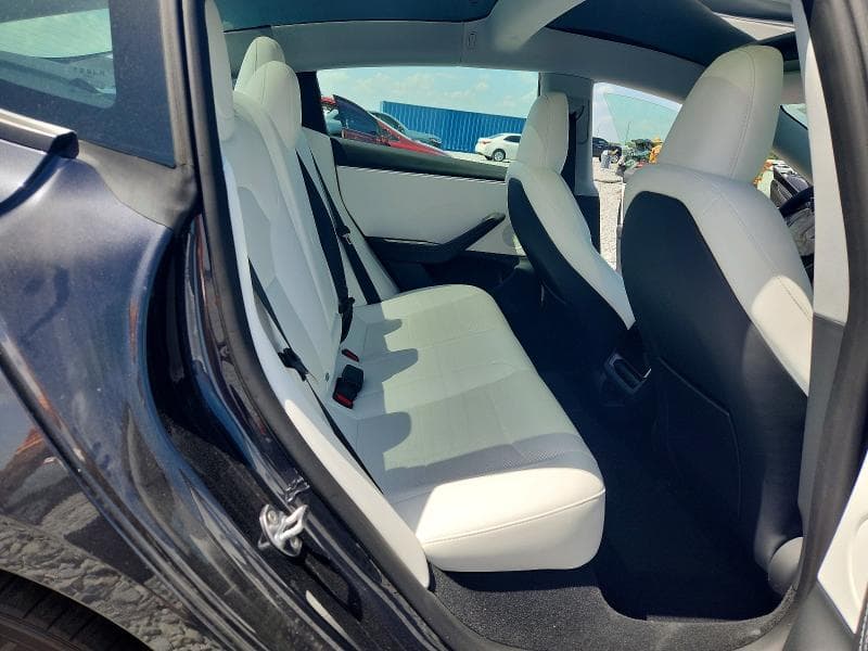 2026 TESLA MODEL 3 11