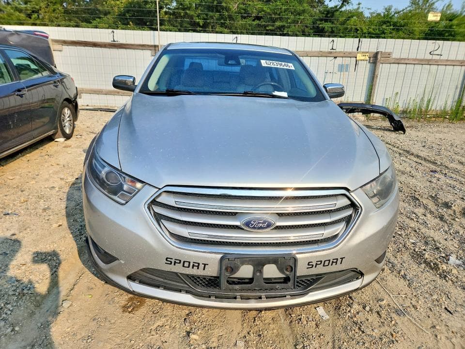 2018 FORD TAURUS LIMITED 5