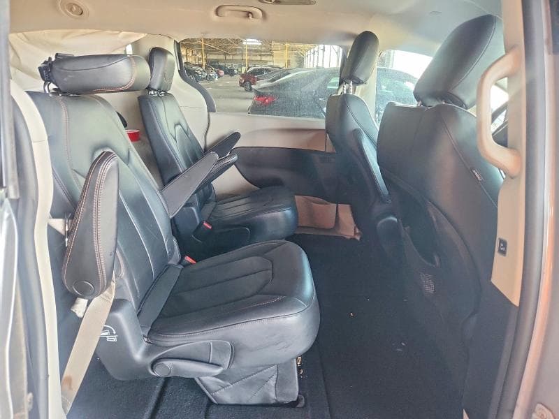 2017 CHRYSLER PACIFICA TOURING L 11
