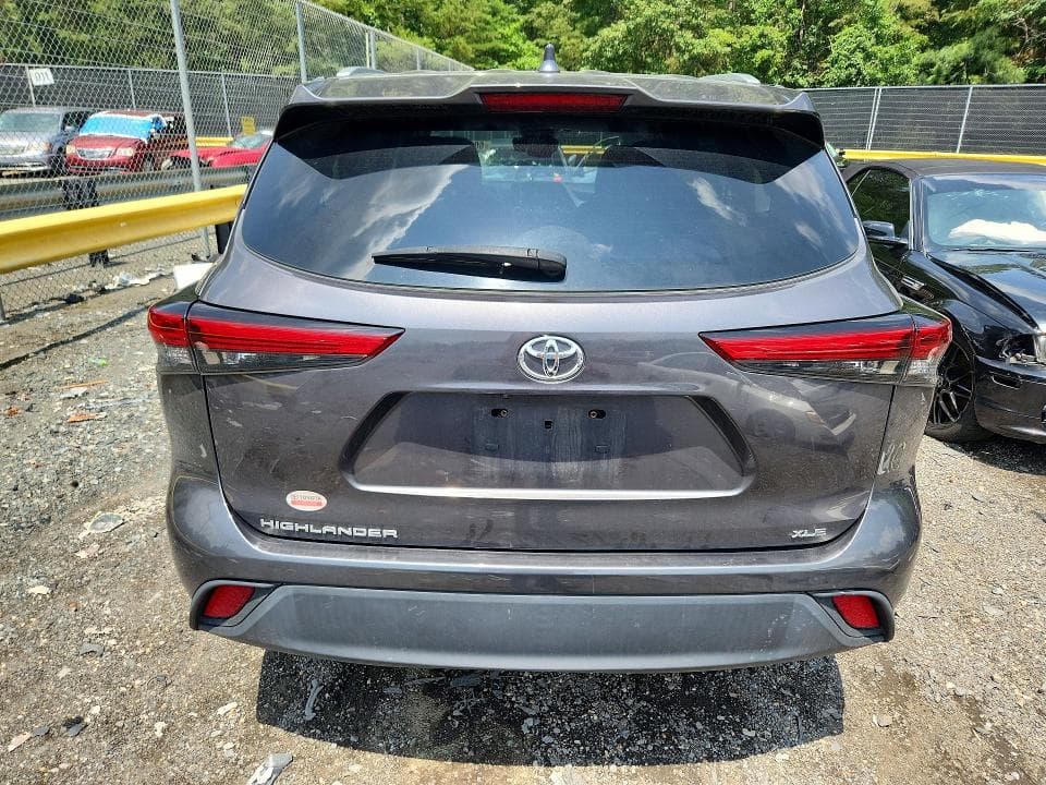 2022 TOYOTA HIGHLANDER XLE 6