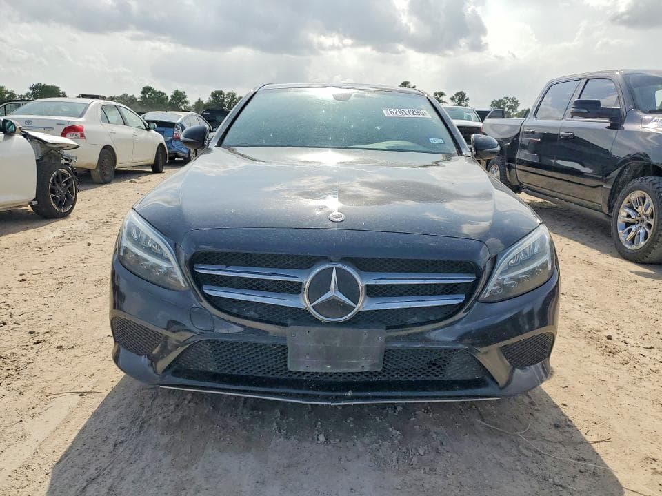 2019 MERCEDES-BENZ C 300 5