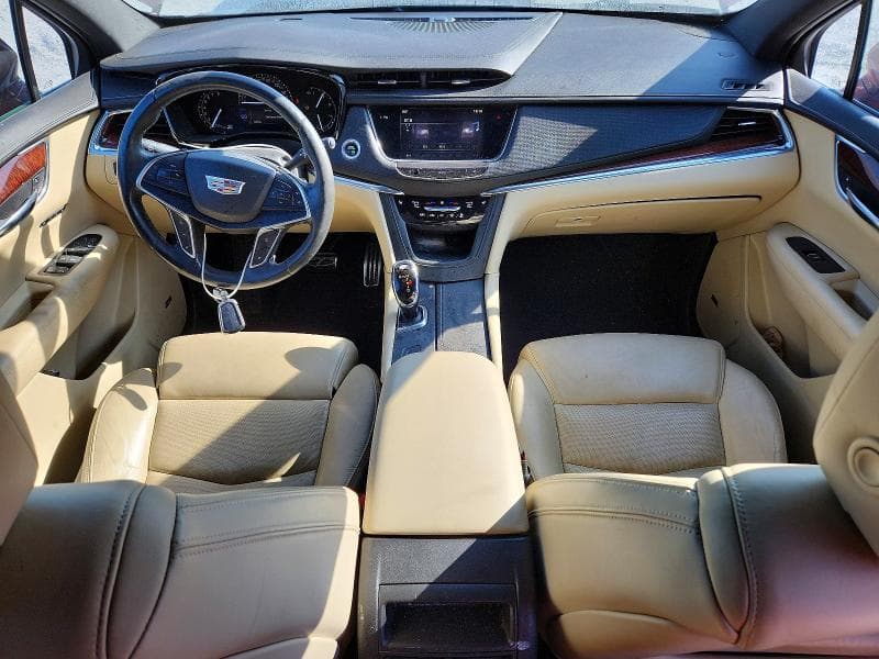2017 CADILLAC XT5 LUXURY 8