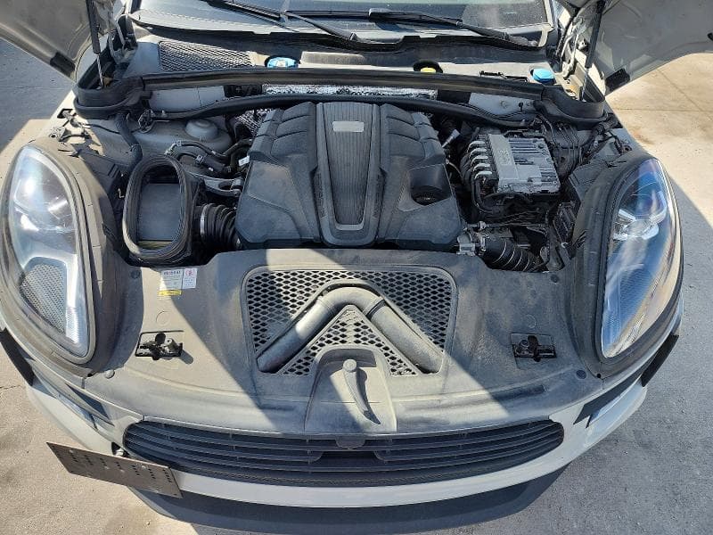 2021 PORSCHE MACAN S 11