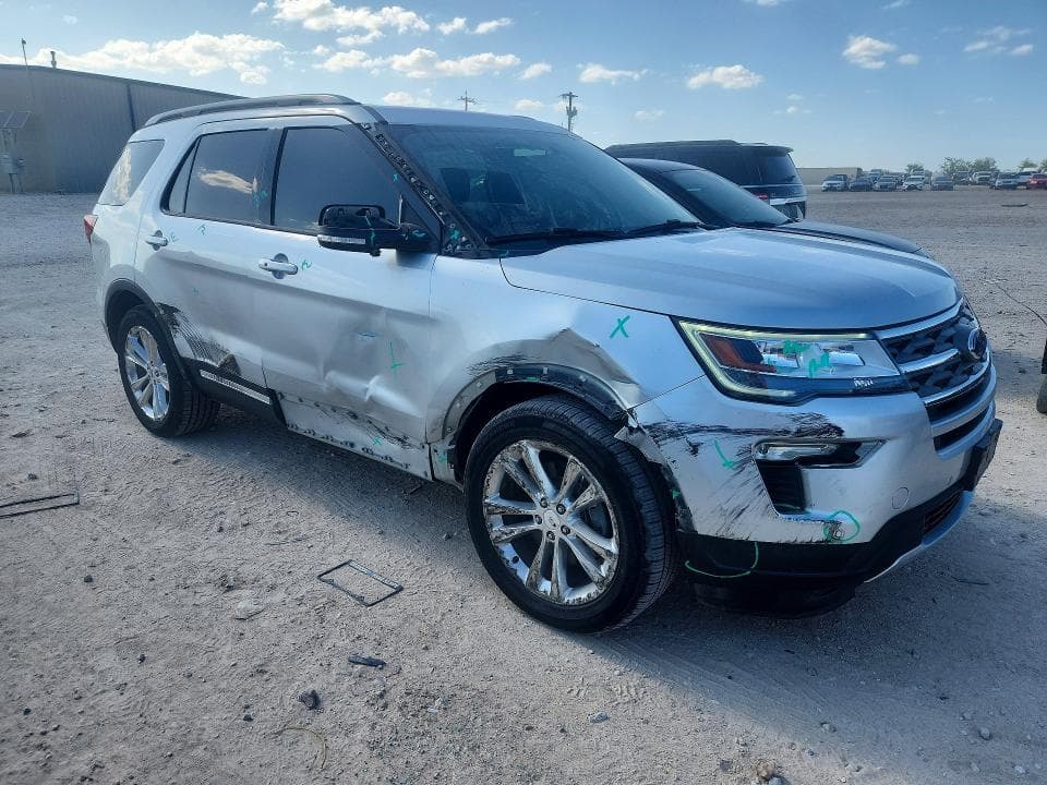2018 FORD EXPLORER XLT 4