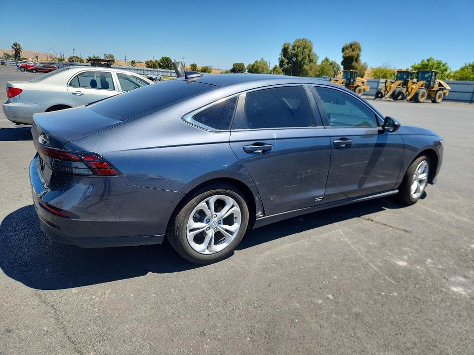 2023 HONDA ACCORD LX 3