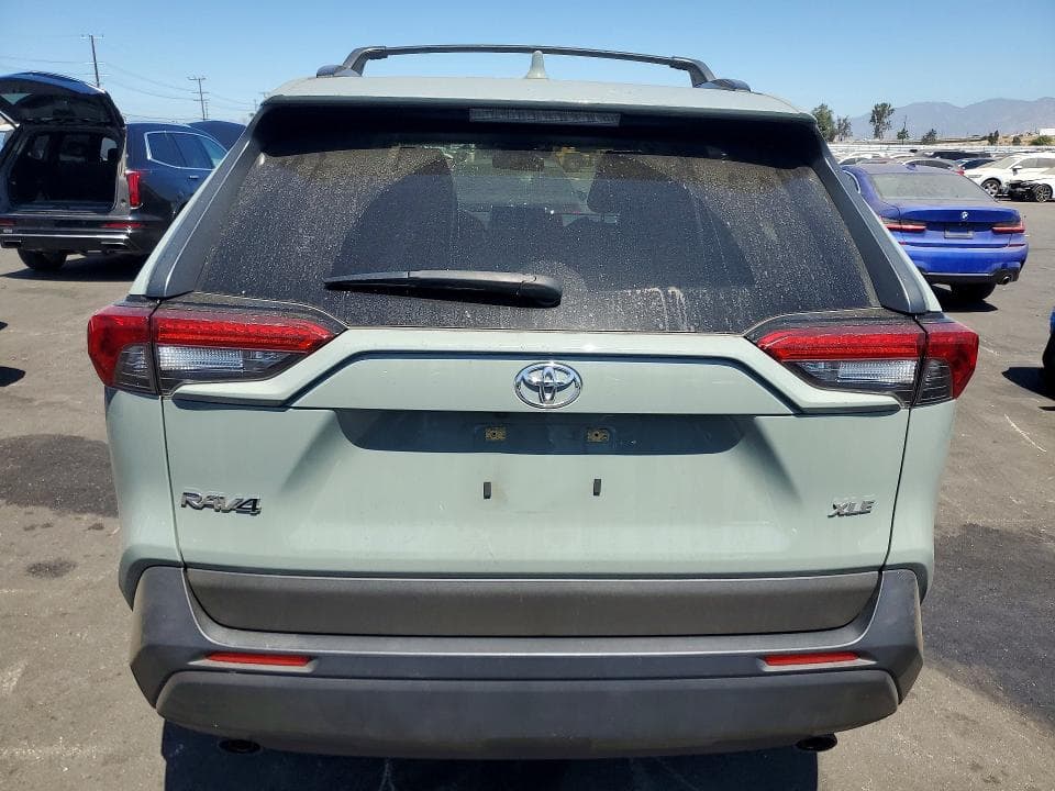 2023 TOYOTA RAV4 XLE 6
