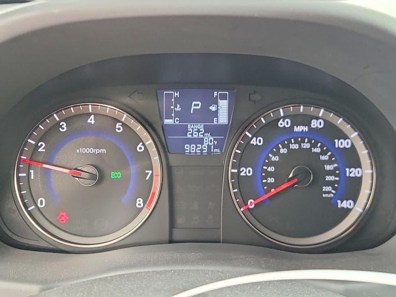 2017 HYUNDAI ACCENT SE 9