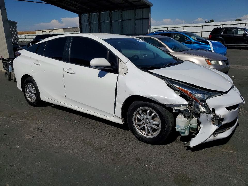 2018 TOYOTA PRIUS THREE 4