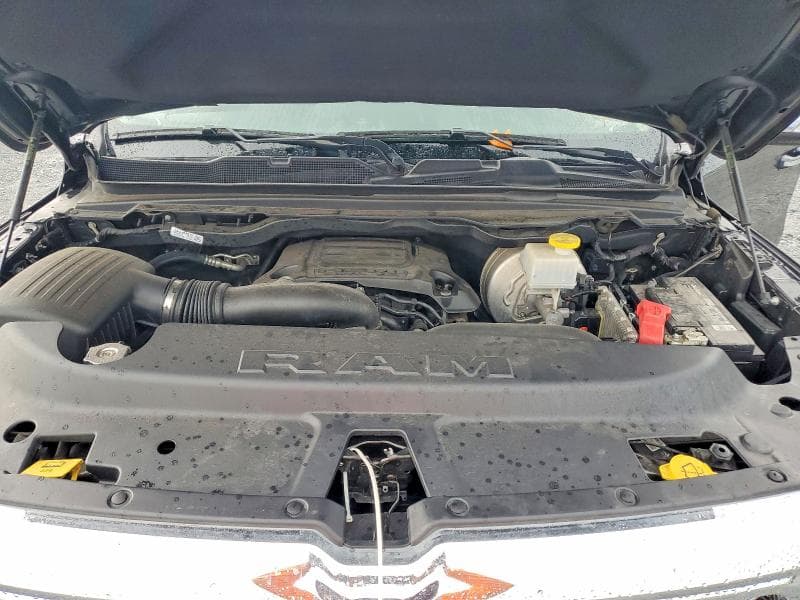 2019 RAM 1500 LARAMIE 11